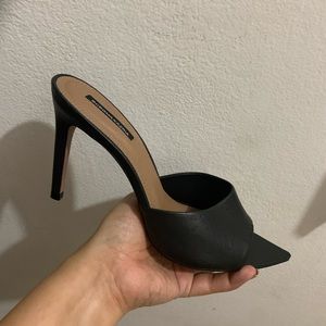 BCBGMAXAZRIA Heels NEVER WORN